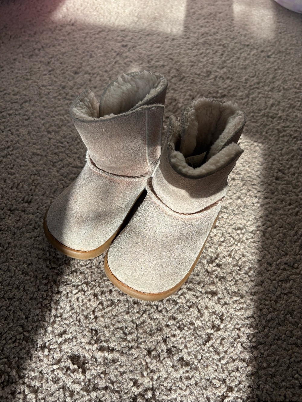 UGG Toddler Short Shearling-Lined Boots in Light Tan